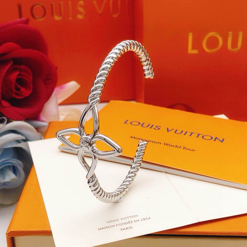 LV Bracelet 11yxx75